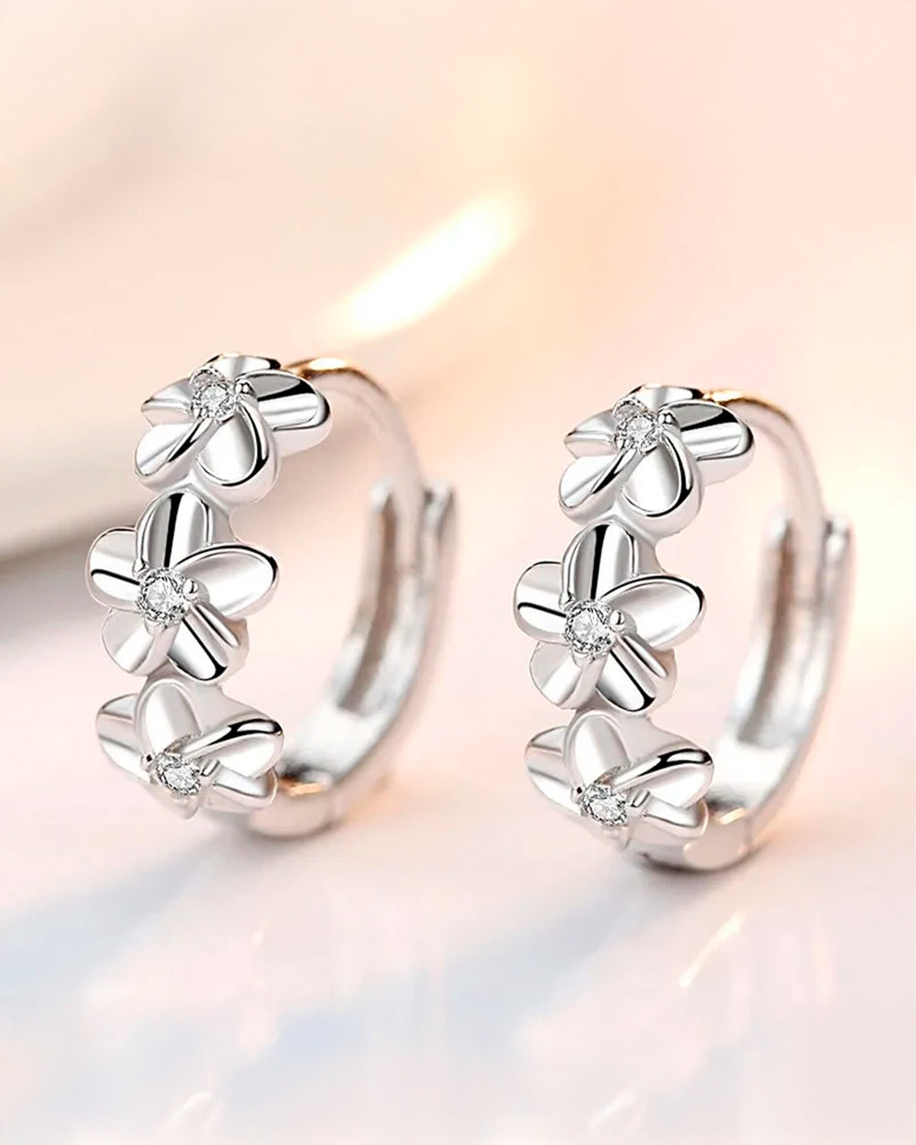 Brincos de Prata Encanto Floral em Prata 925