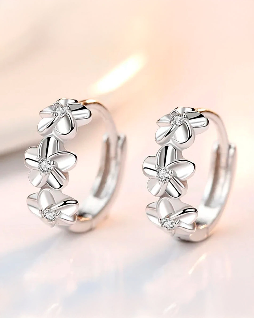 Brincos de Prata Encanto Floral em Prata 925