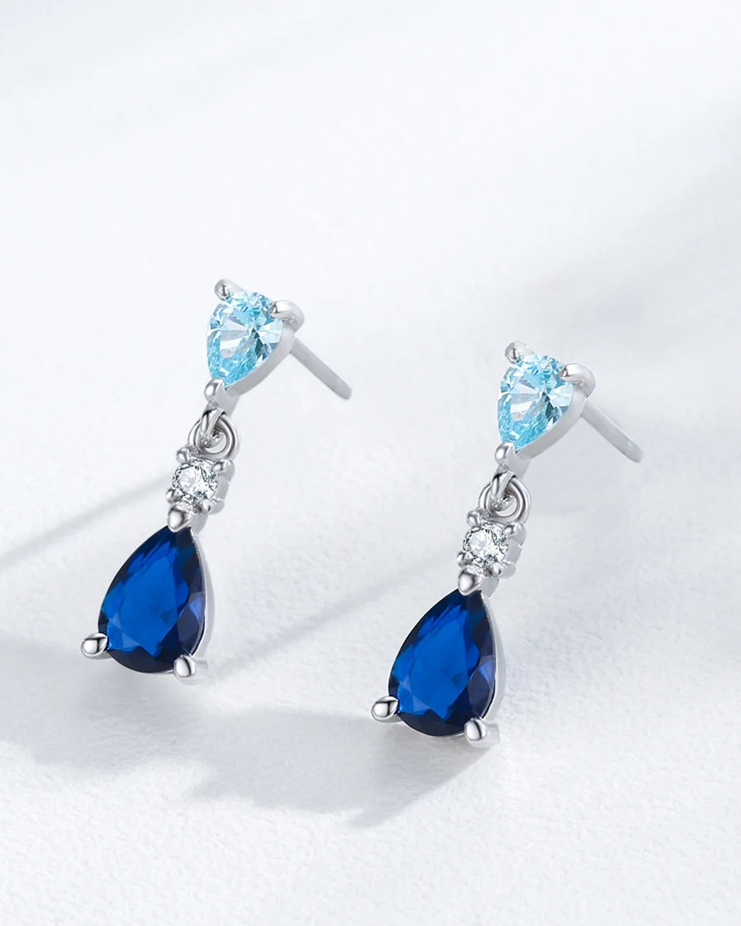 Brincos Gaviare Gota Azul Vintage Zircônia em Prata 925